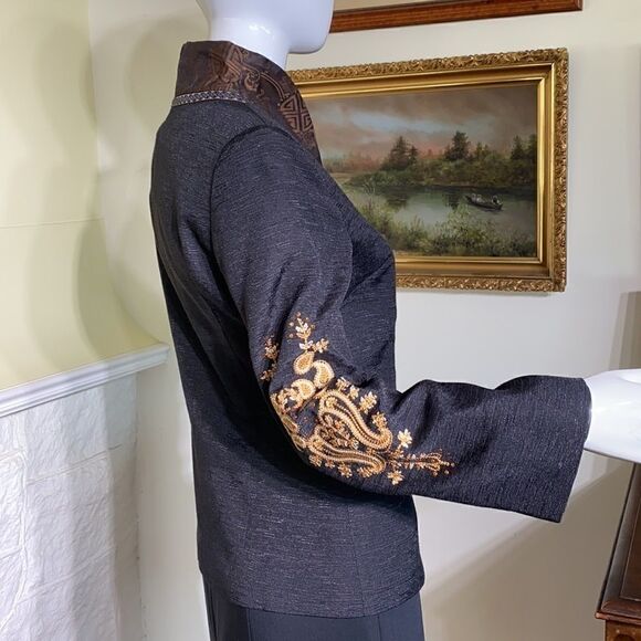 OCHI Vancouver Modern Classic Embroidered Cocktail Jacket - Picture 9 of 16